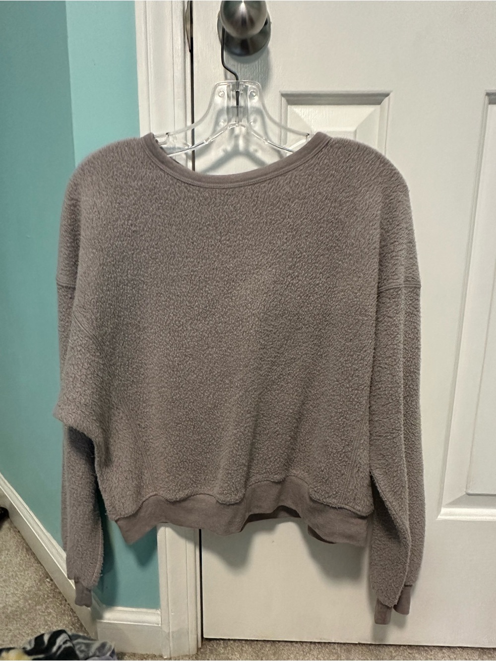 T2love Women's Scoopneck Sherpa Sweater in Taupe